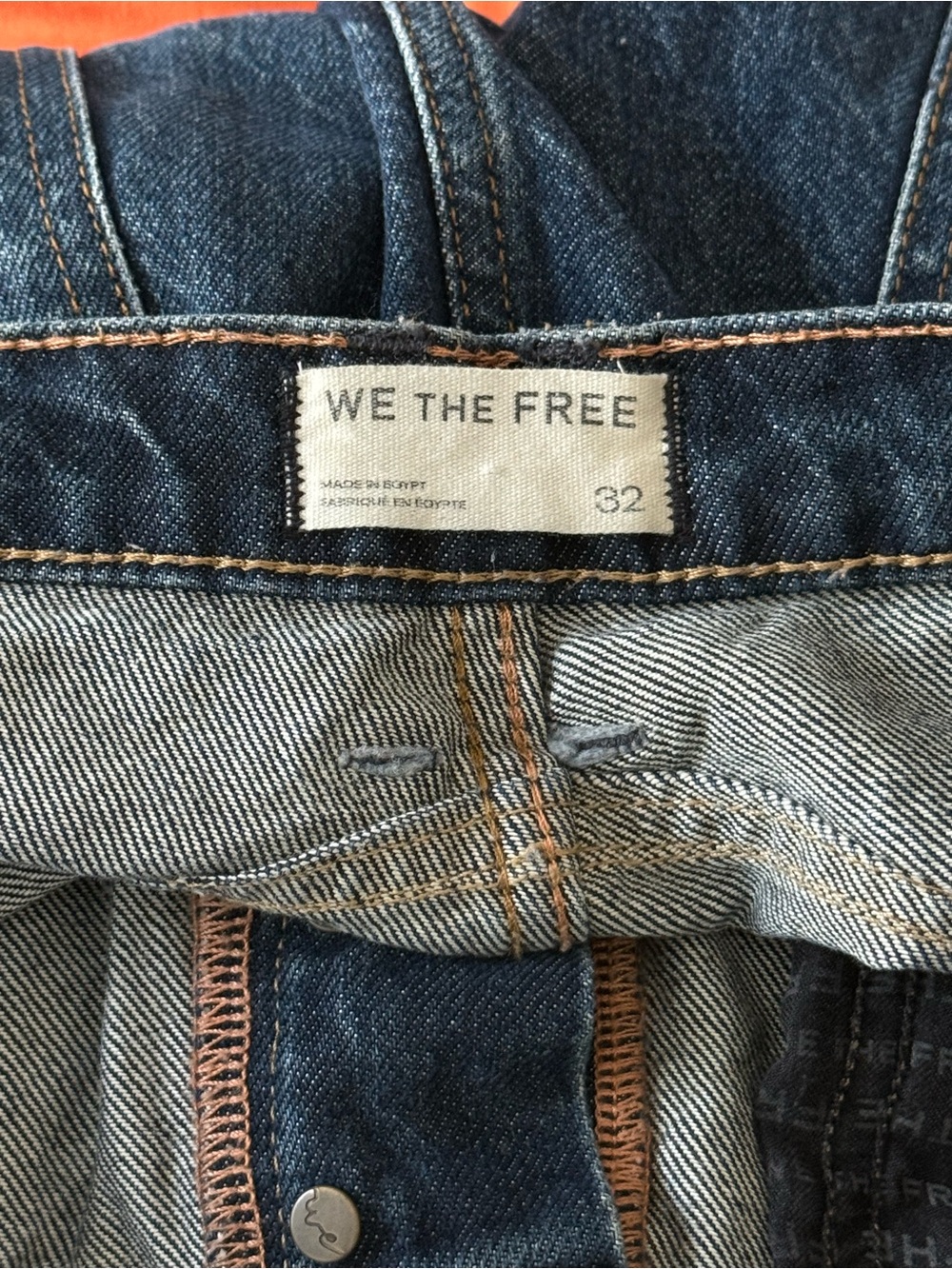 We The Free Good Luck Mid-Rise Barrel Jeans Size 32 Dark Wash - Picture 6 of 8